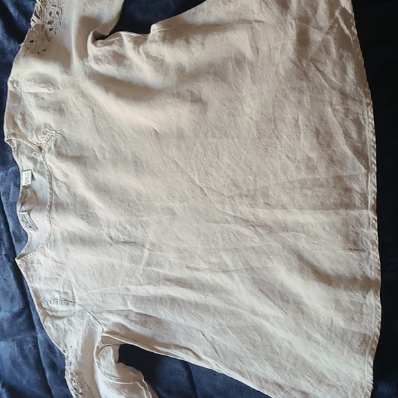 Linen Top - Picture 6 of 6